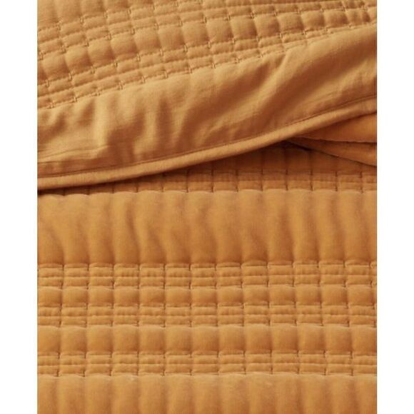 Threshold Lofty Velvet Quilt Dark Gold Full/Queen. 92”x88”. NWT - Picture 4 of 6